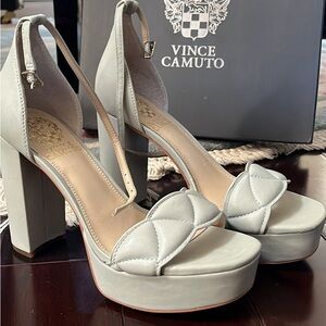 BNIB Vince Camuto heels - size 7